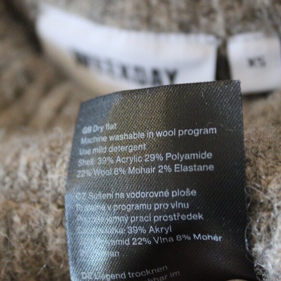 Weekday Relaxed Fit Nepped Knit Sweater – Size XS - Picture 12 of 12